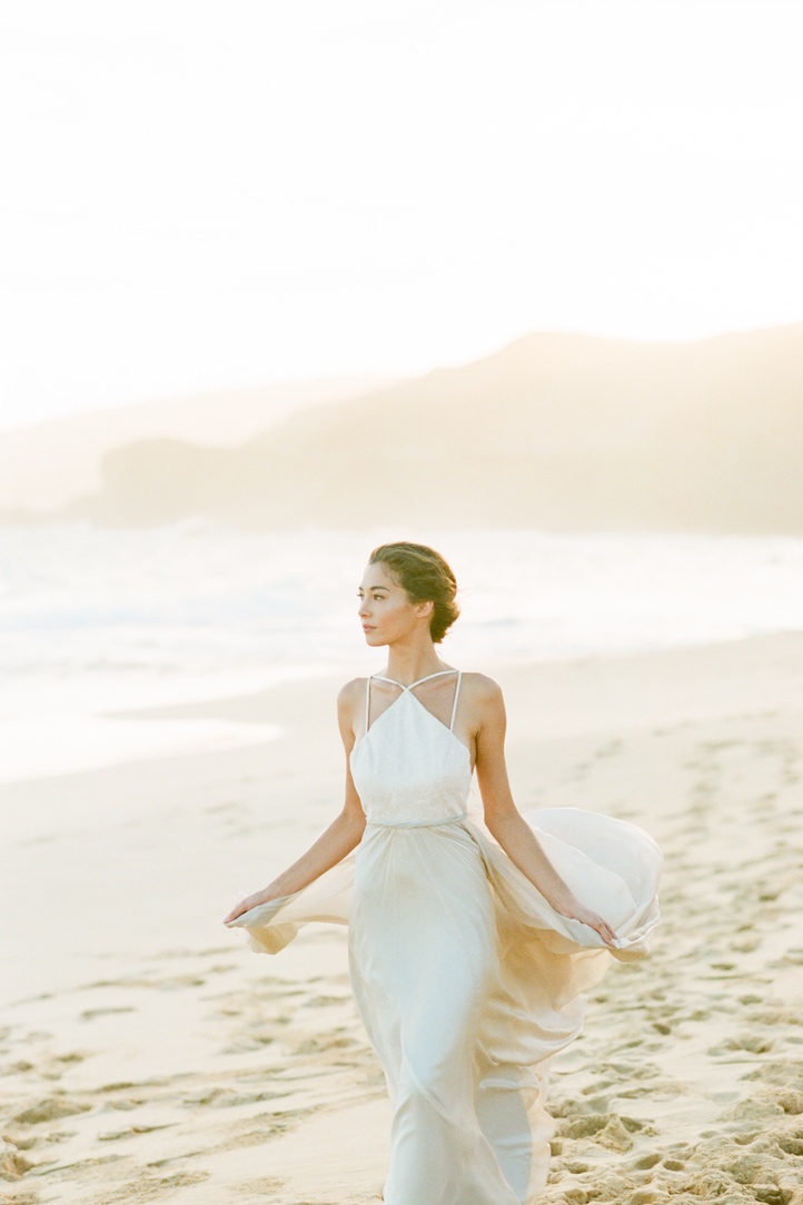 HAWAII TROPICAL WEDDING INSPIRATION - Designs By Hemingway