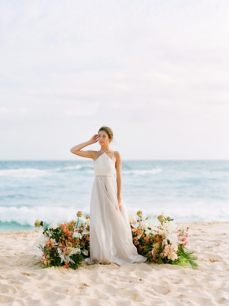 Hawaii beach wedding flowers