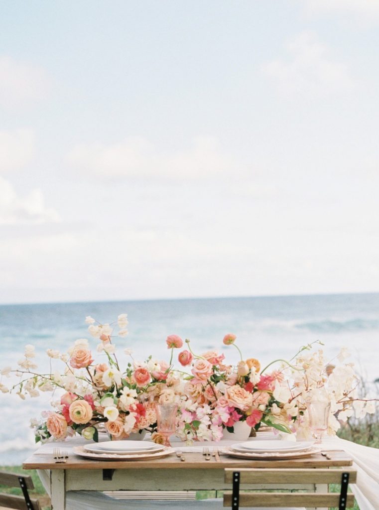 Hawaii-wedding-reception-flowers