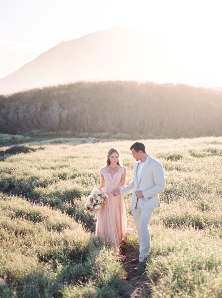 hawaii- coastal -desert- elopement-wedding